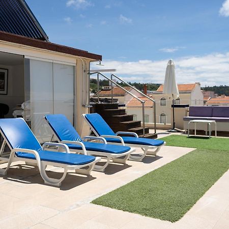 By The Sea - Nazare Bed & Breakfast Bagian luar foto