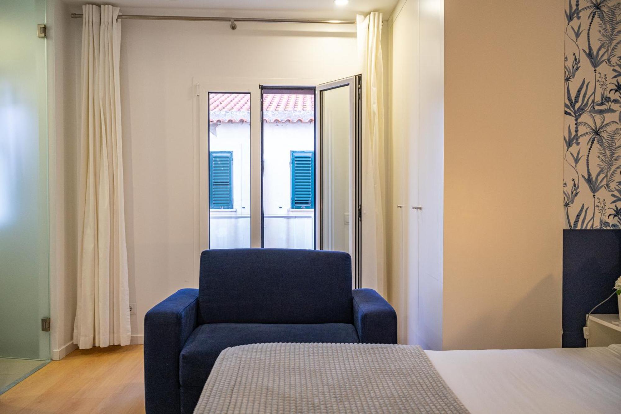 By The Sea - Nazare Bed & Breakfast Bagian luar foto