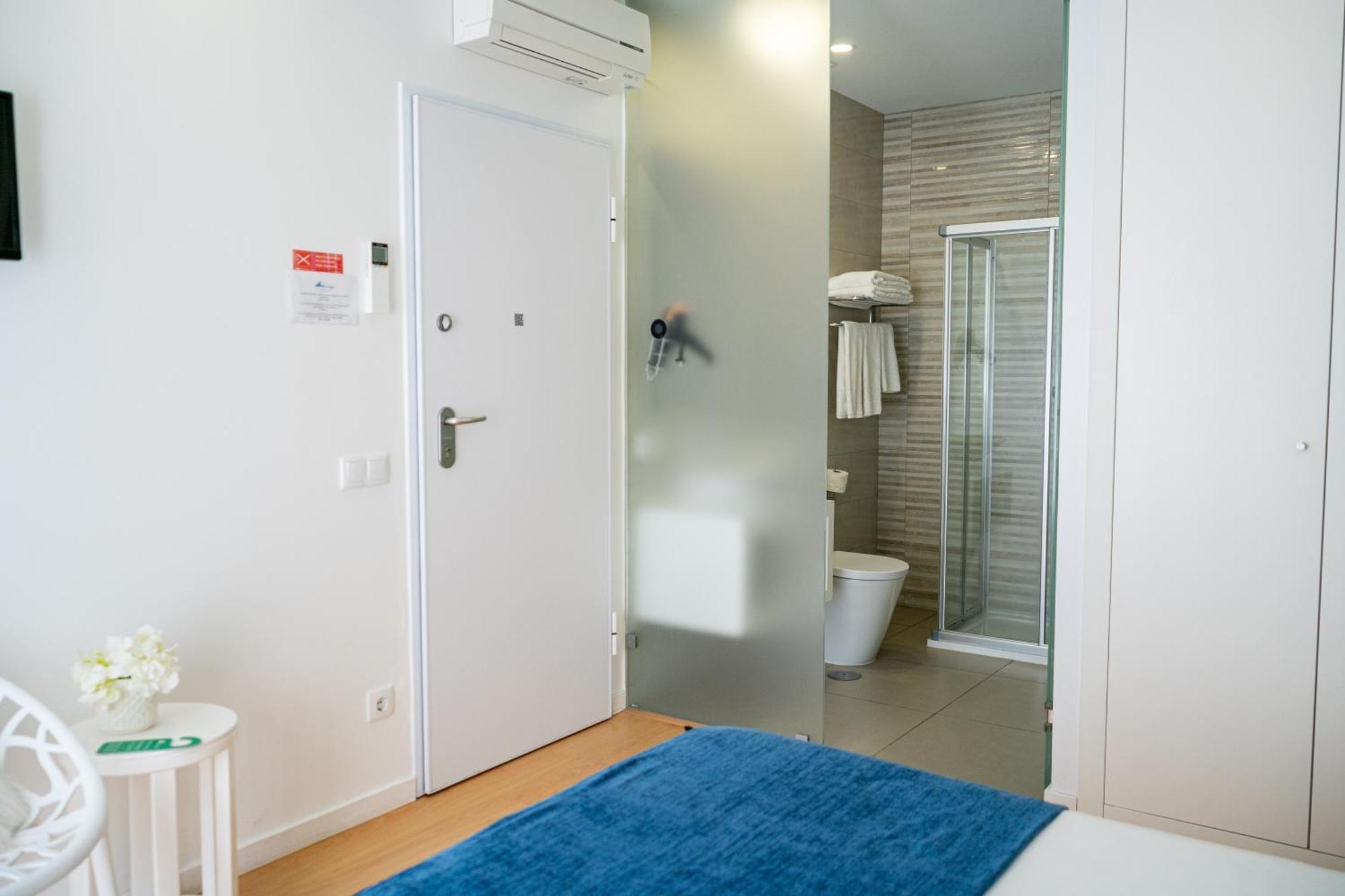 By The Sea - Nazare Bed & Breakfast Bagian luar foto