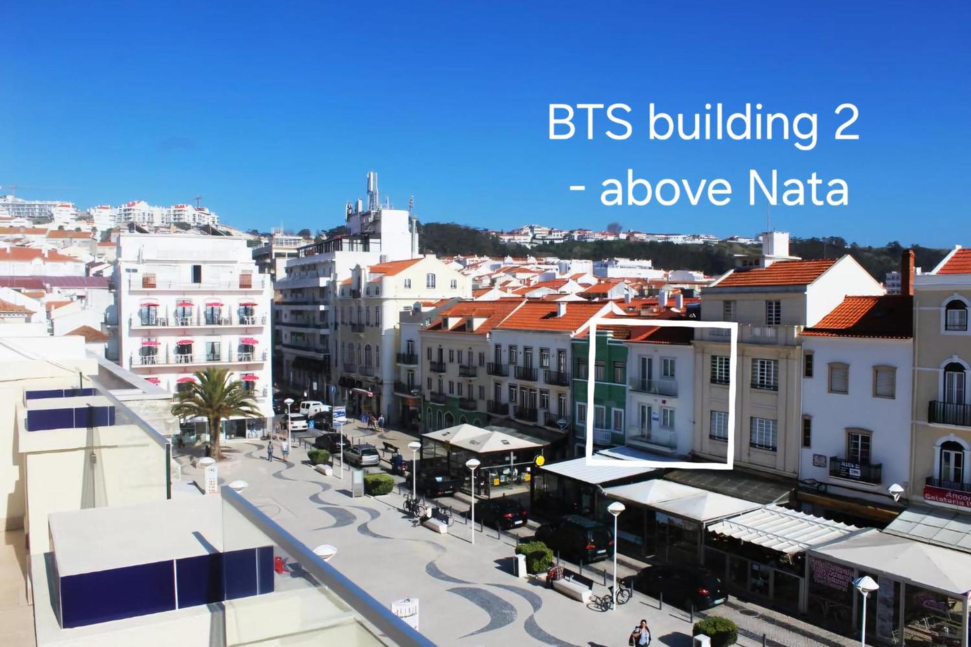 By The Sea - Nazare Bed & Breakfast Bagian luar foto